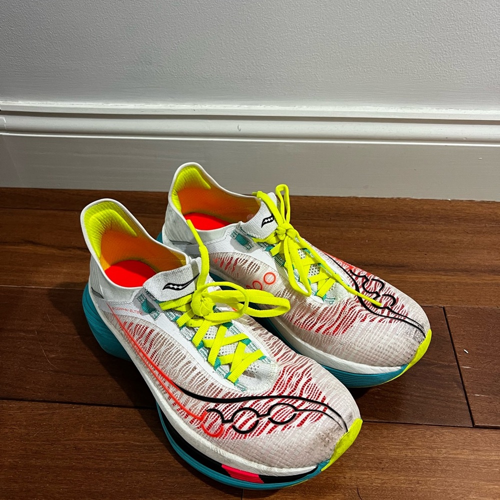 Saucony Endorphin Elite 2